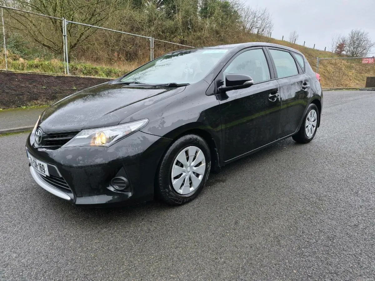 2013 Toyota Auris 1.4D4D Nct model taxed and test - Image 2