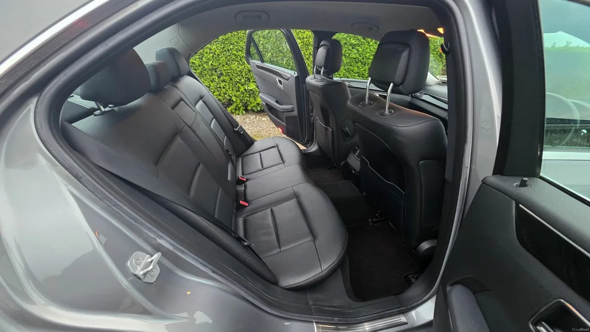 Mercedes-Benz E-Class 2012 - Image 2