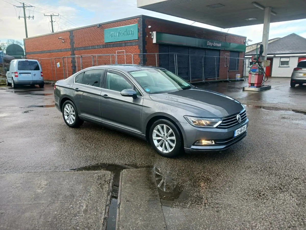 2017 volkswagon passat ... nct 11/2027 - Image 3