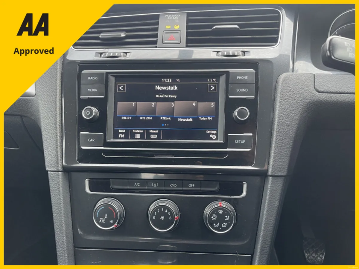 Volkswagen Golf TRENDLINE 1.6 TDI MANUAL 5SPEED 90 - Image 3