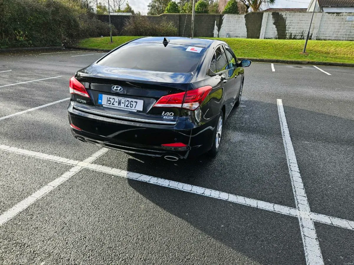 Hyundai i40 Executive 2015 - Image 2
