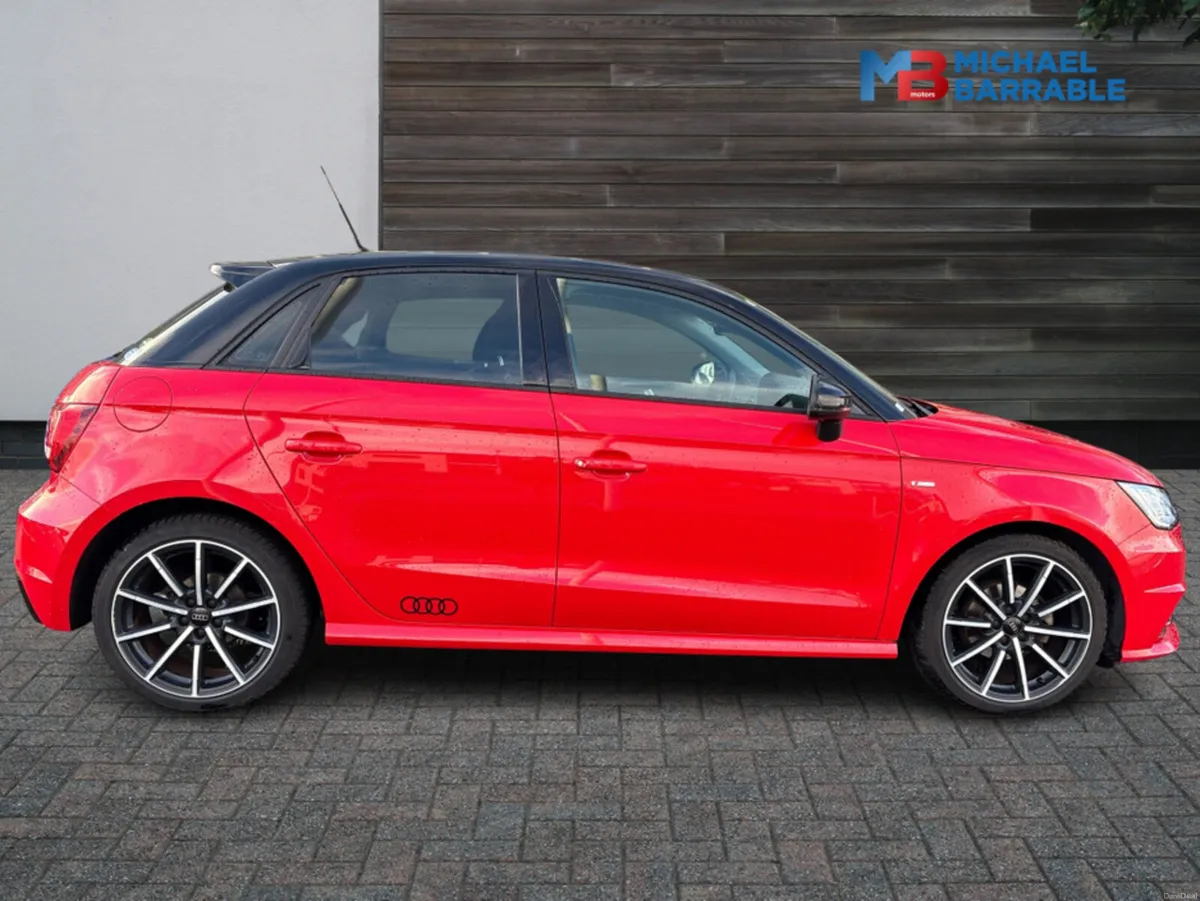 Audi A1 1.0L Petrol Automatic  Two Tone - Image 4