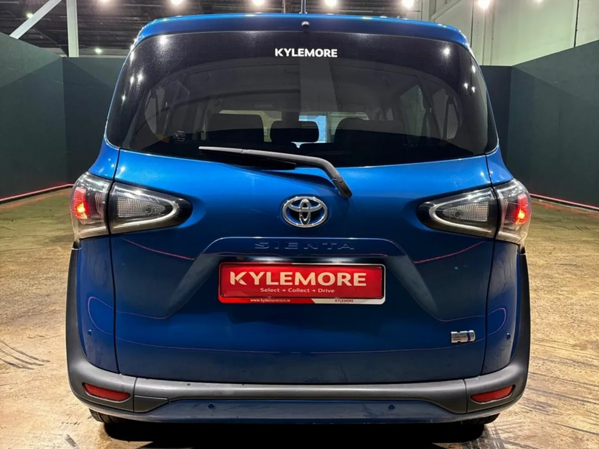 Toyota Sienta HYBRID AUTOMATIC 1.5L - 7 SEATER - P - Image 4