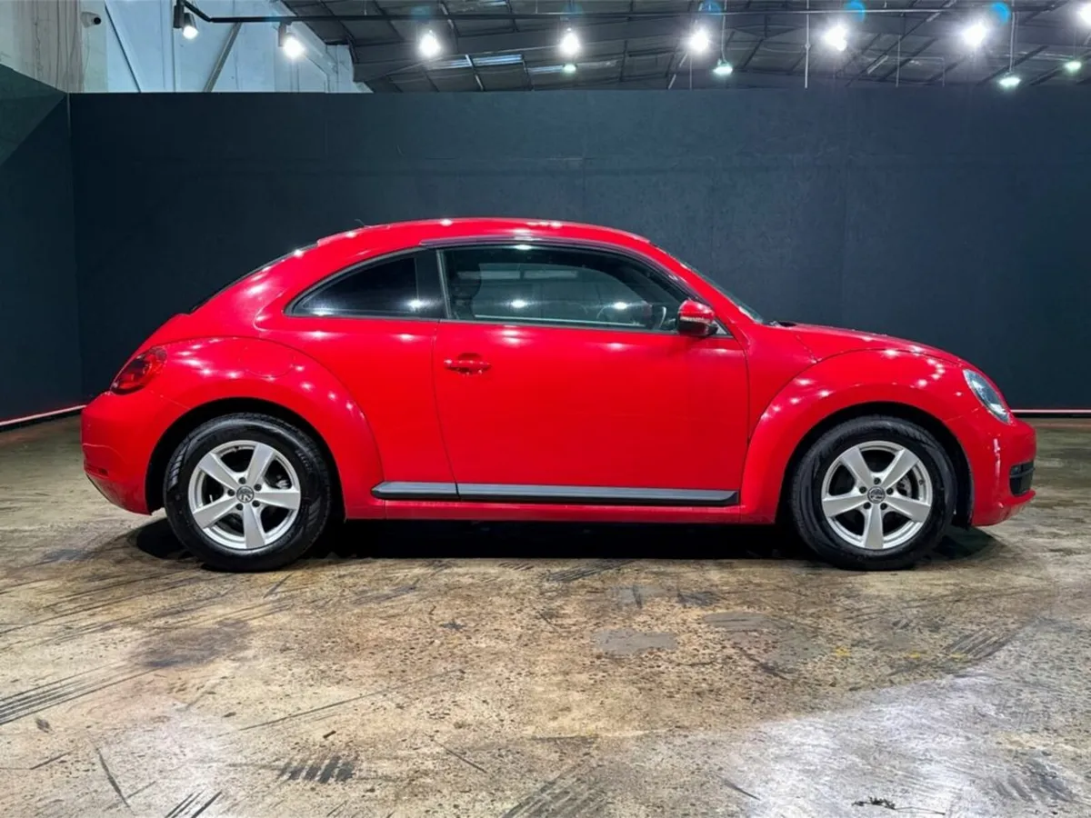 Volkswagen Beetle AUTOMATIC 1.2L TSI - FACTORY ALL - Image 3