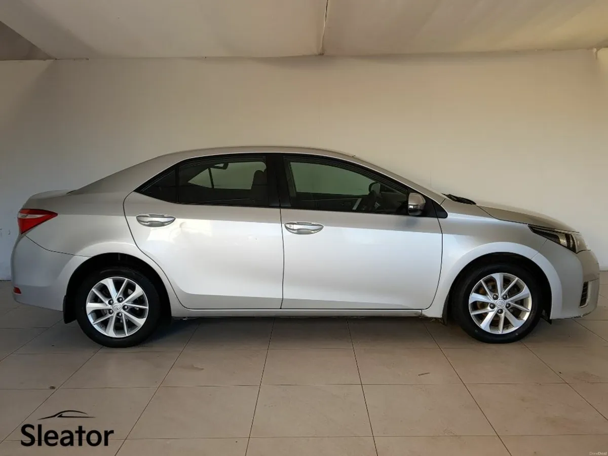 Toyota Corolla 1.4d-4d Aura 4DR - Image 2
