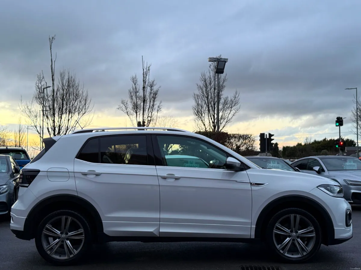 Volkswagen T-Cross R-LINE 1.6 TDI 5DR *HIGH SPEC* - Image 4