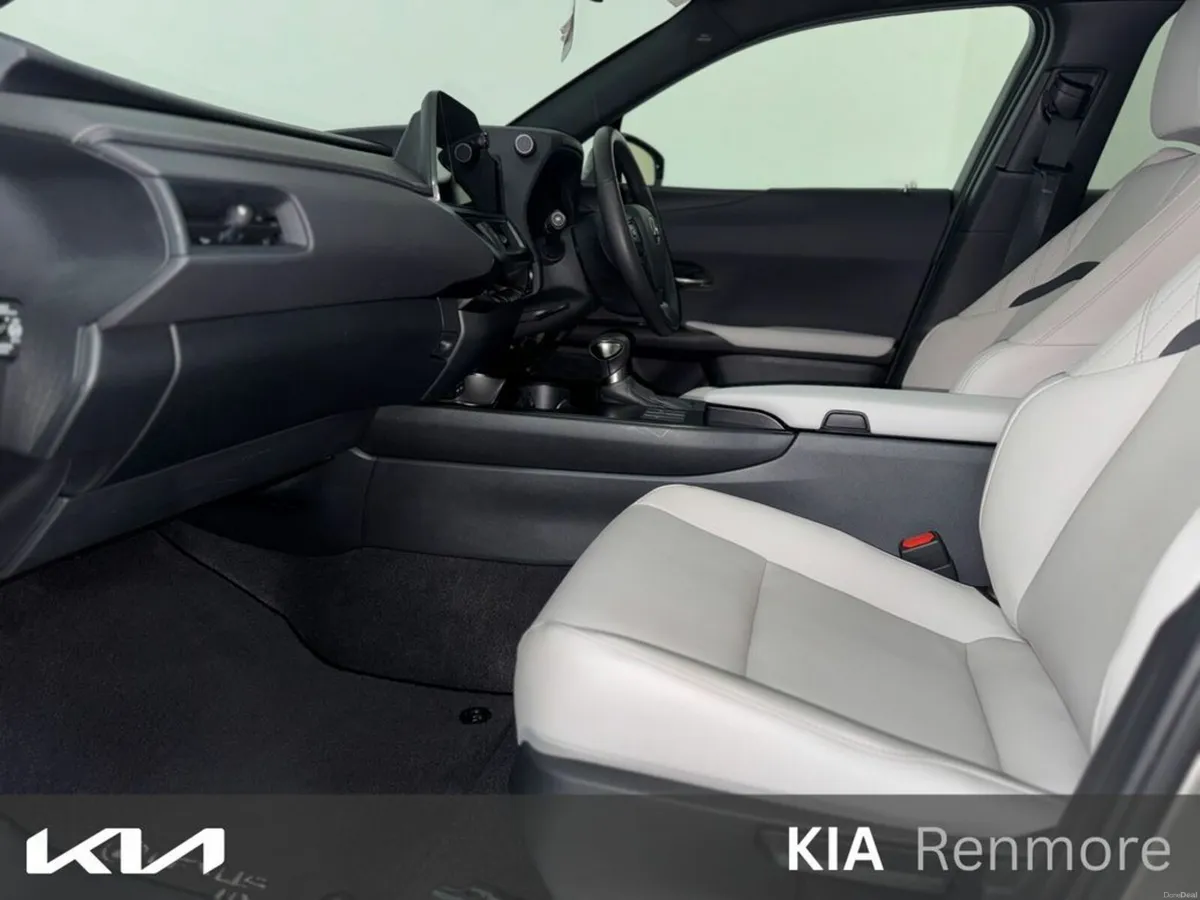 Lexus UX Dynamic 4DR Auto - Image 3