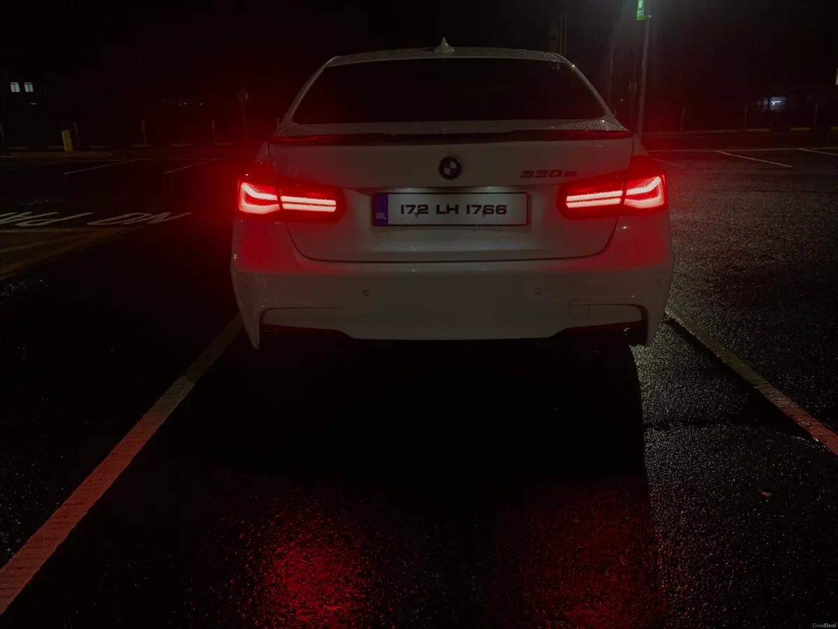 BMW 330e - Image 4