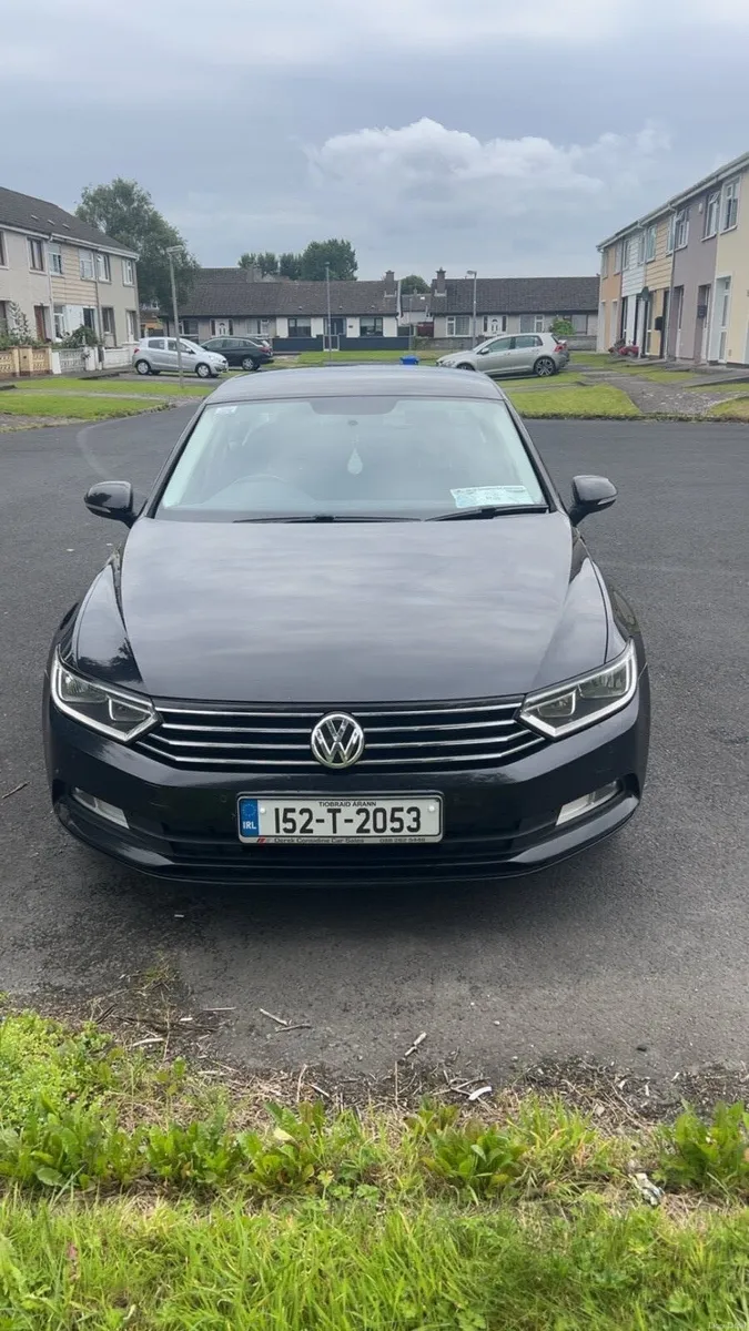 Volkswagen Passat - Image 1