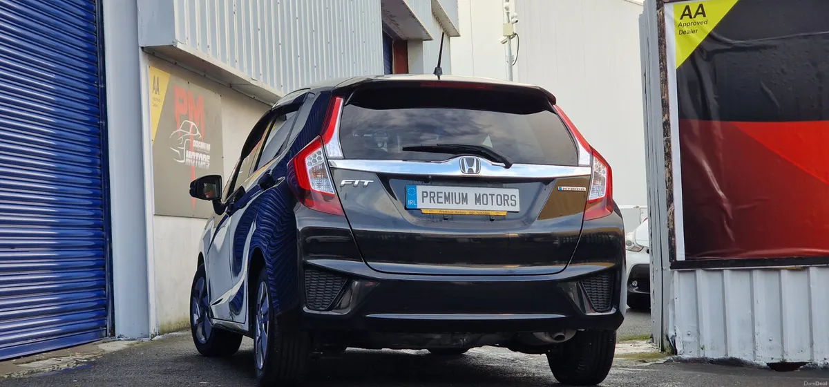 Honda Fit Hybrid - Image 4