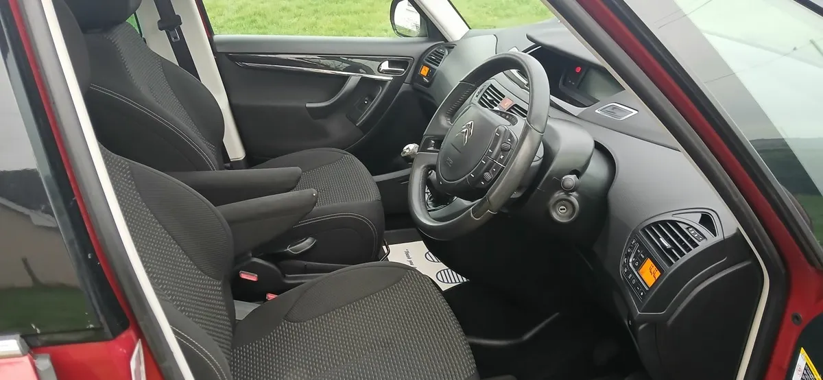 Citroen Grand C4 Picasso 2013 - Image 2