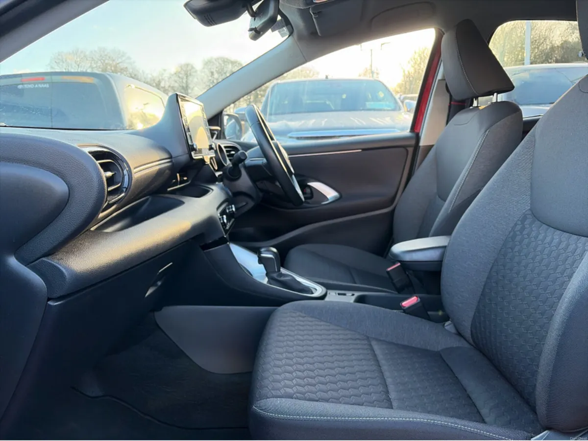 Toyota Yaris 1.5 LUNA SPORT 4DR AUTO - Image 6