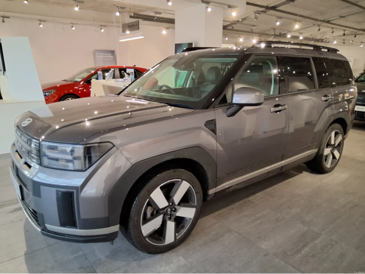 Hyundai Santa Fe PHEV PREMIUM 4 WHEEL DRIVE - Image 3