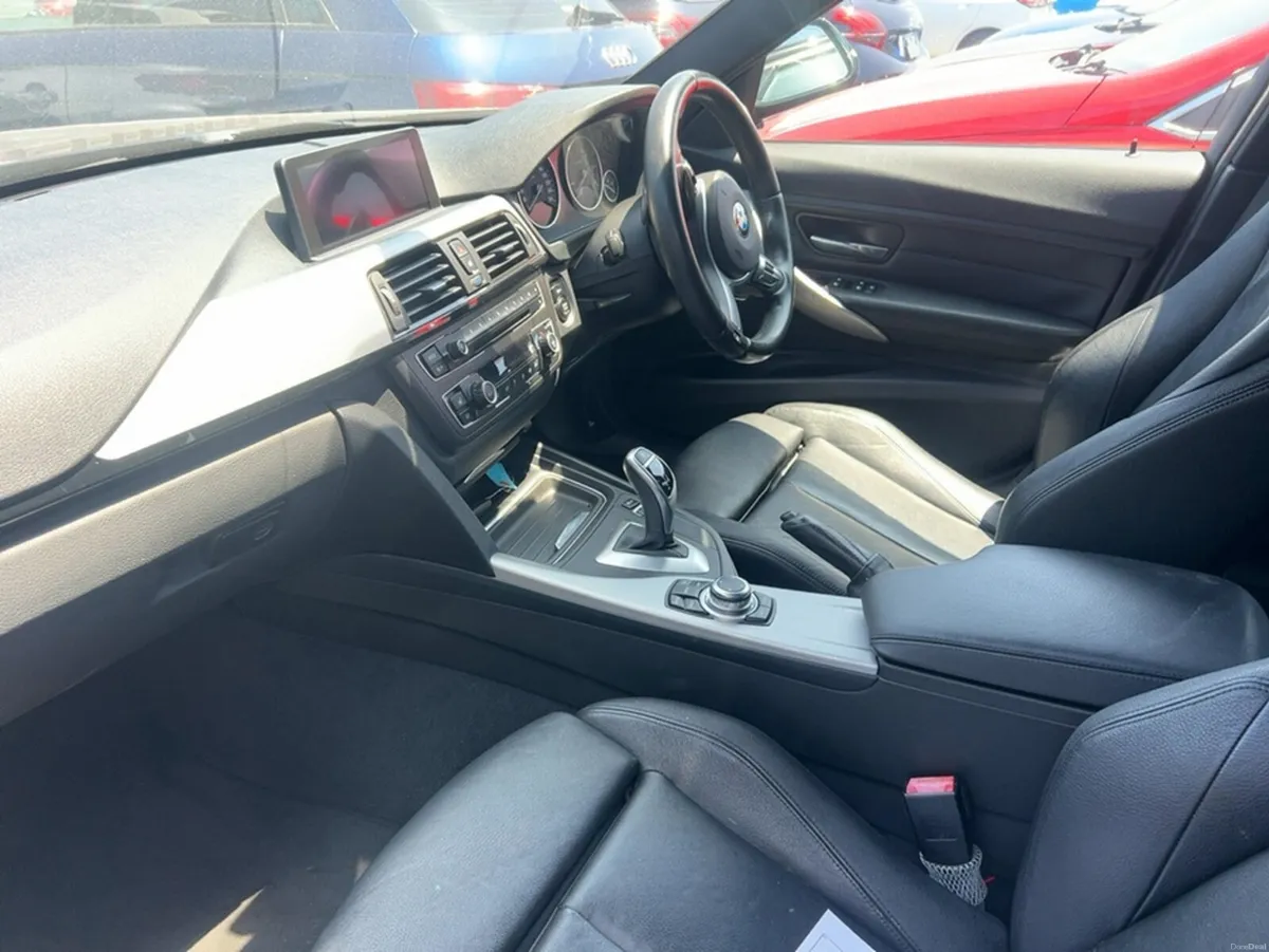 BMW 3-Series 320D M-SPORT SALOON 2.0 DIESEL AUTOMA - Image 4