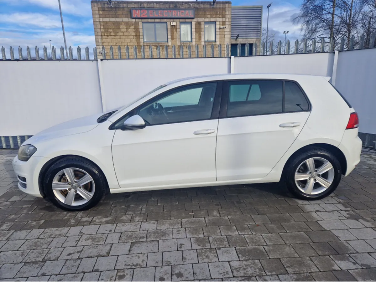 Volkswagen Golf 1.2 PETROL AUTO - Image 3