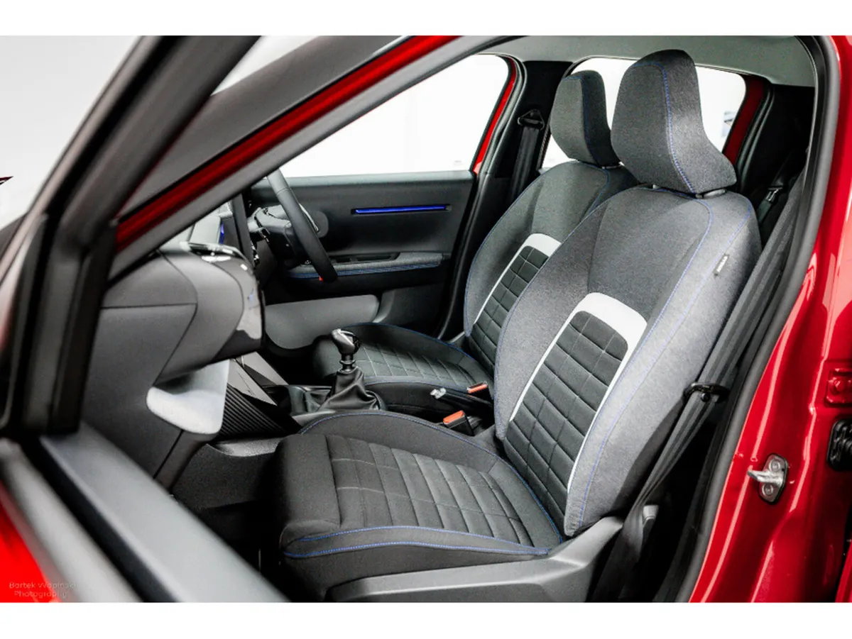Citroen C3 Plus 1.2 Petrol 100HP - Image 5