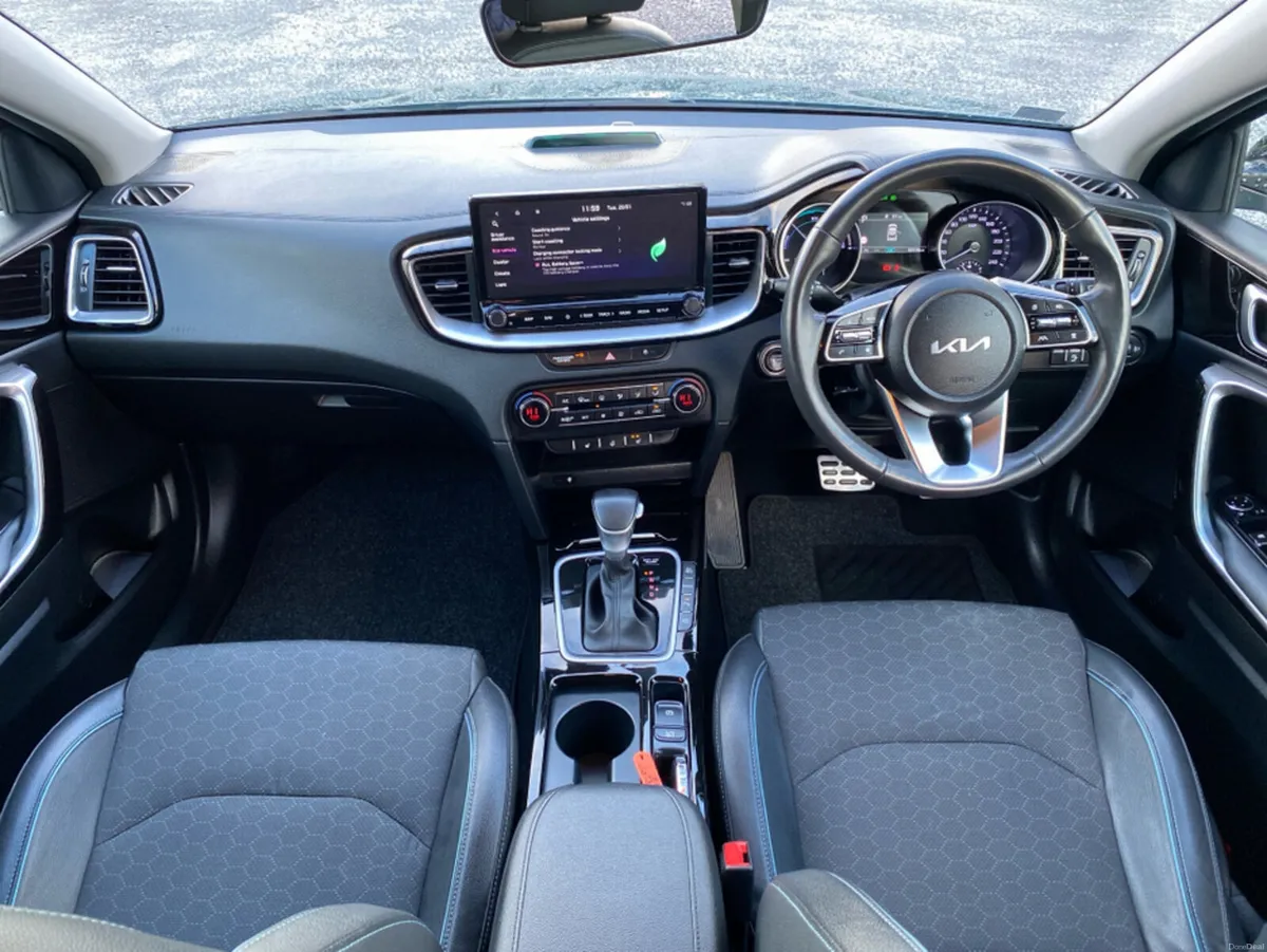Kia XCeed 1.6 PHEV Auto..Full Leather - Image 6