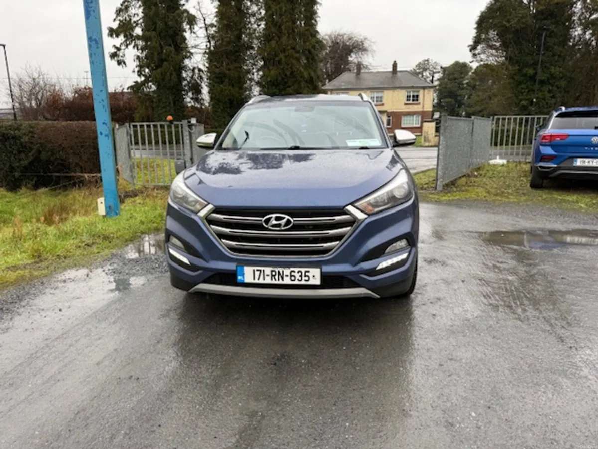 Hyundai Tucson 1.7 EXECUTIVE 5DR - Image 1