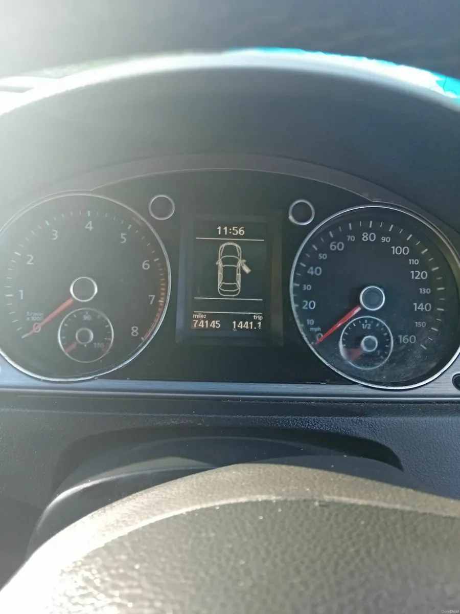 Volkswagen Passat Automatic - Image 2