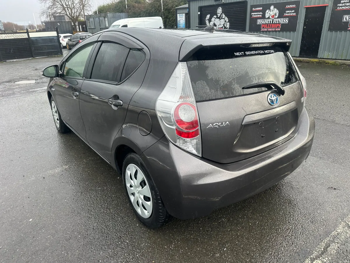 2014 TOYOTA AQUA AUTOMATIC PUSH START G PACKAGE - Image 3