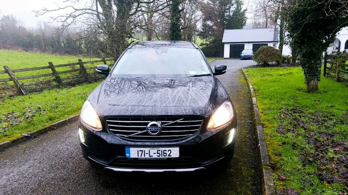 2017 Volvo XC60 Diesel - Image 2