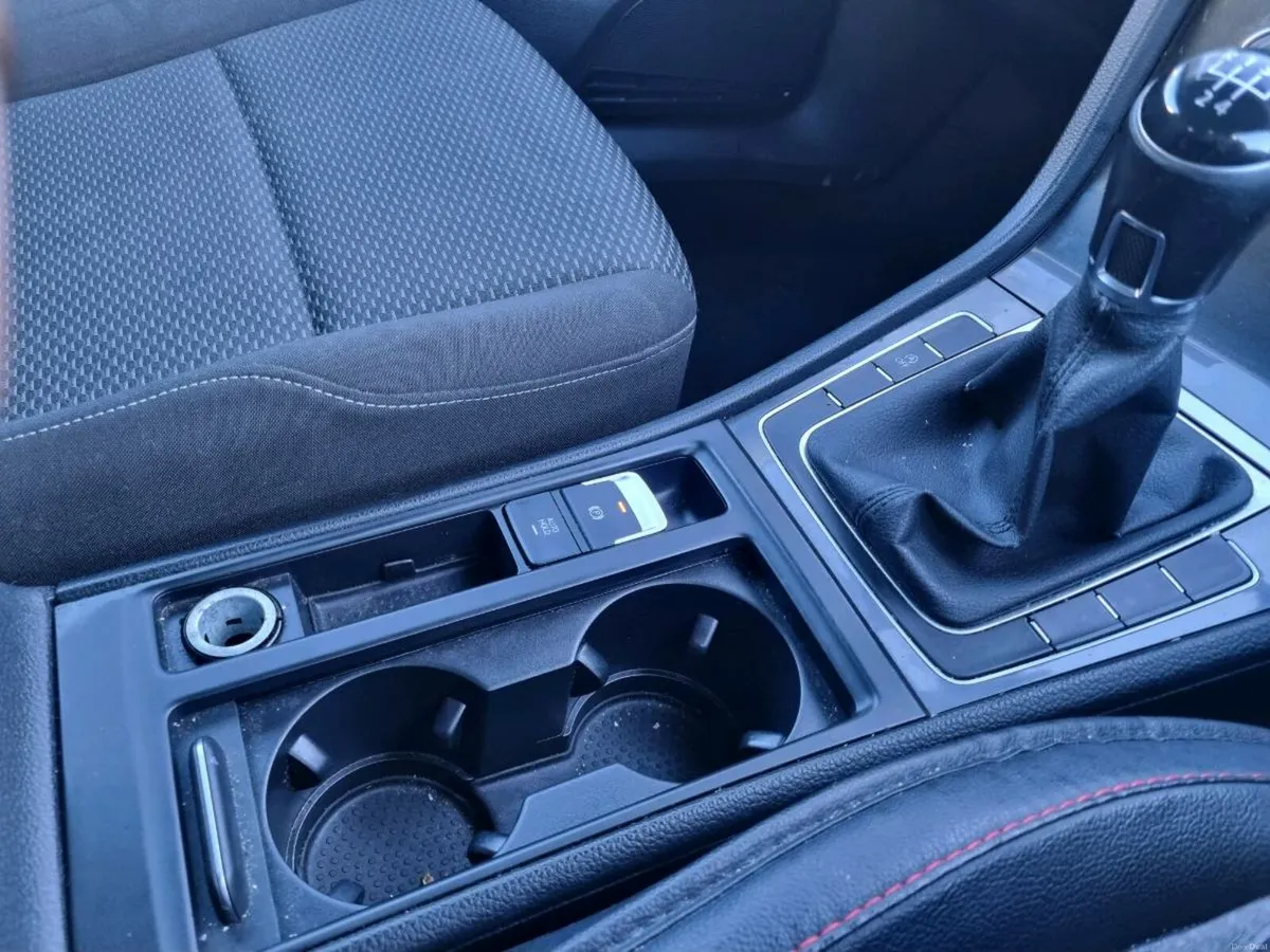 2017 Volkswagen Golf - 2 door Commercial Van - Image 3