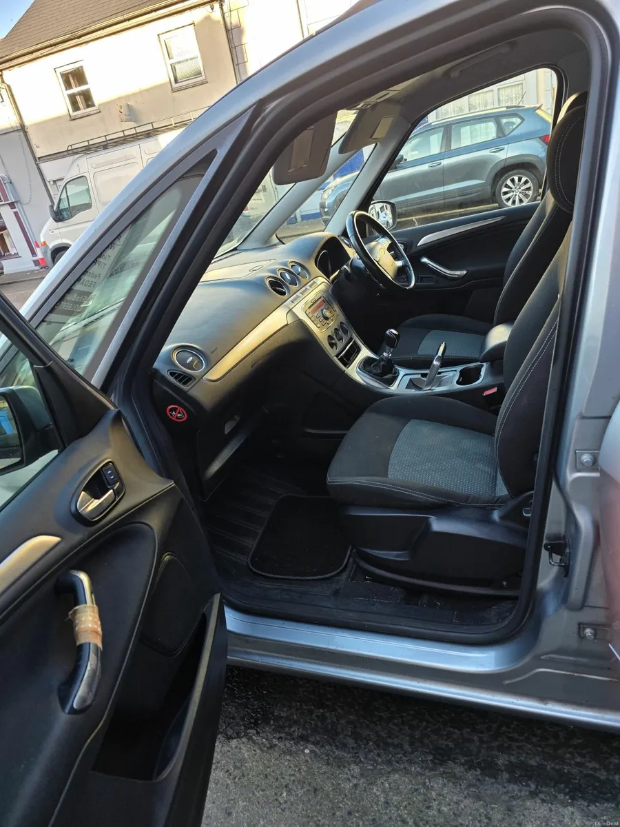 Ford Galaxy 2011 - Image 4