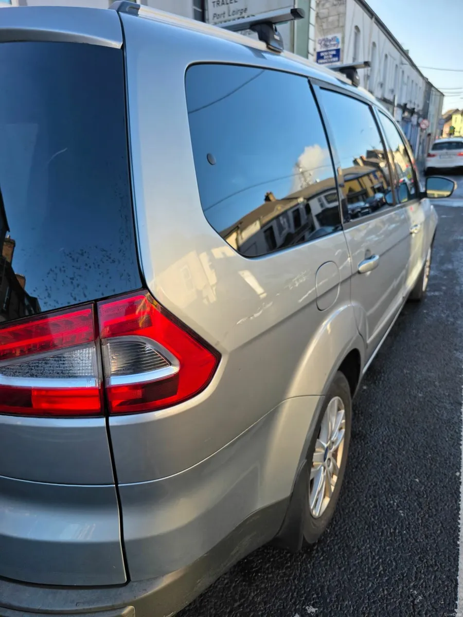 Ford Galaxy 2011 - Image 1