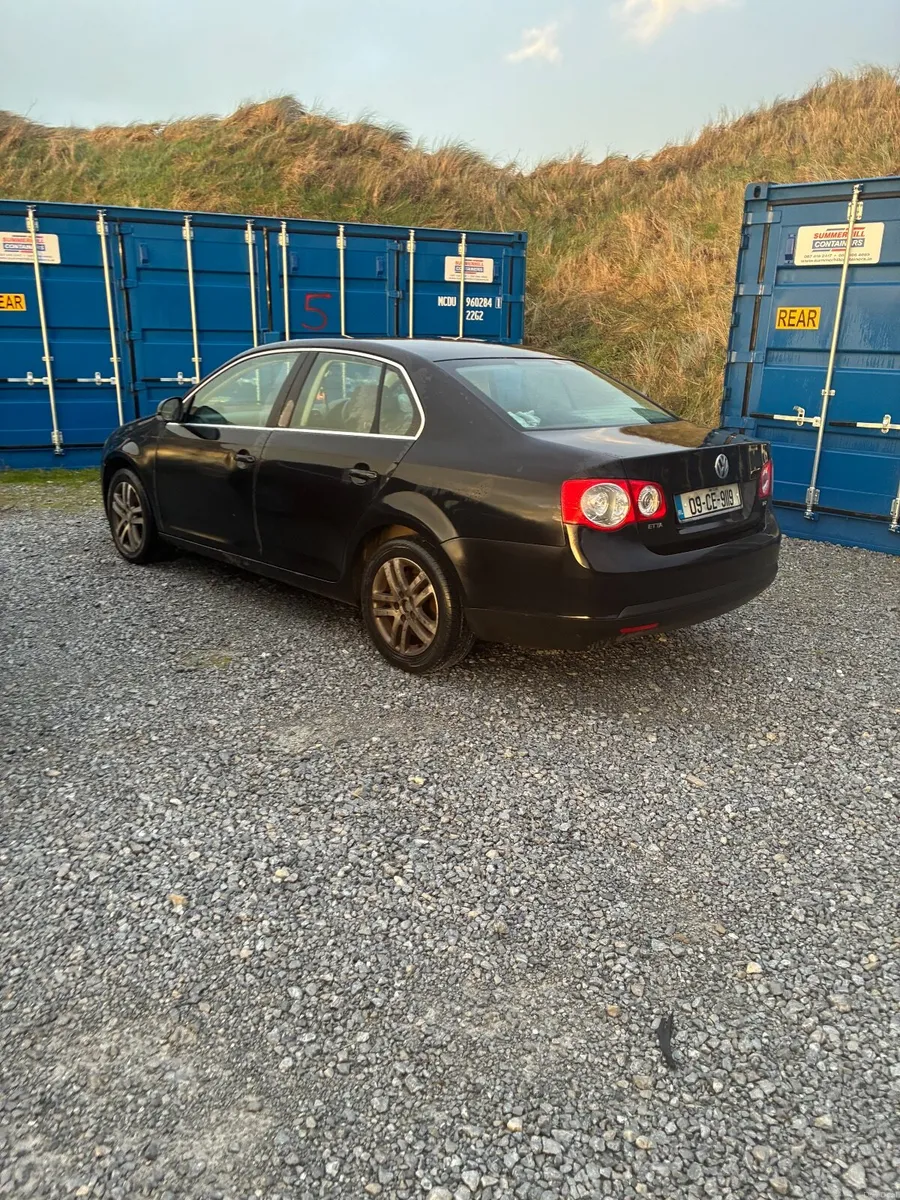 Volkswagen Jetta 2009 - Image 1