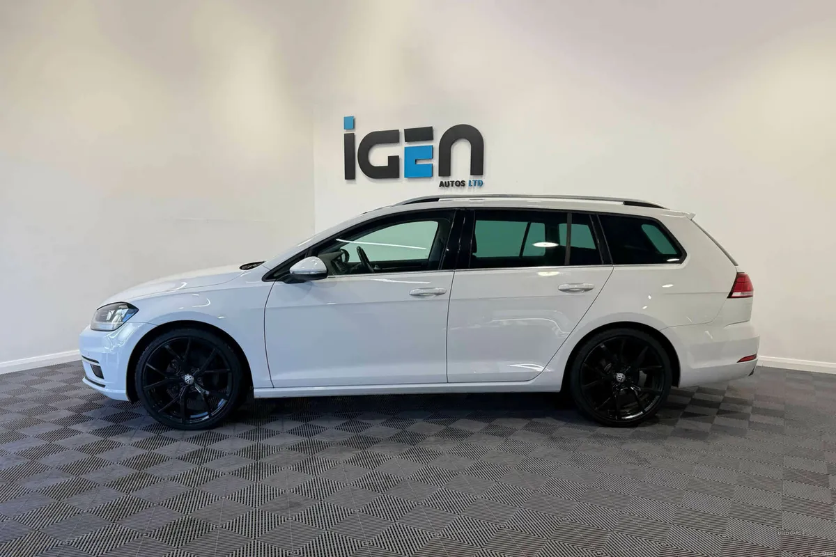 Volkswagen Golf 1.5 Golf GT TSi Evo Semi-Auto 5dr - Image 4