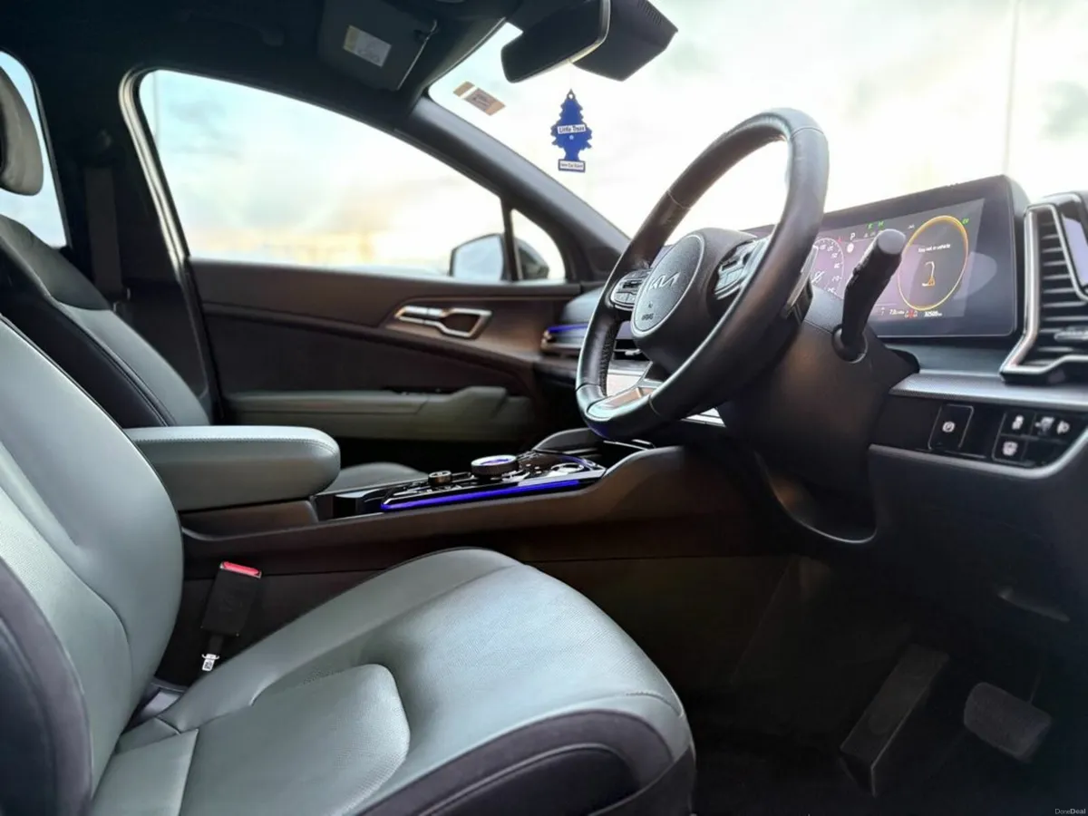 Kia Sportage HEV Anniversary Edition - Image 2