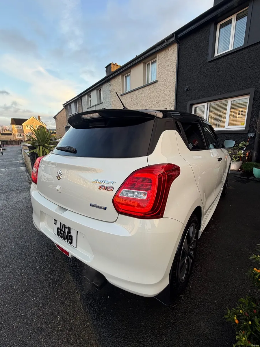 Suzuki Swift RS 1.2  AUTOMATIC  HYBIRD - Image 1
