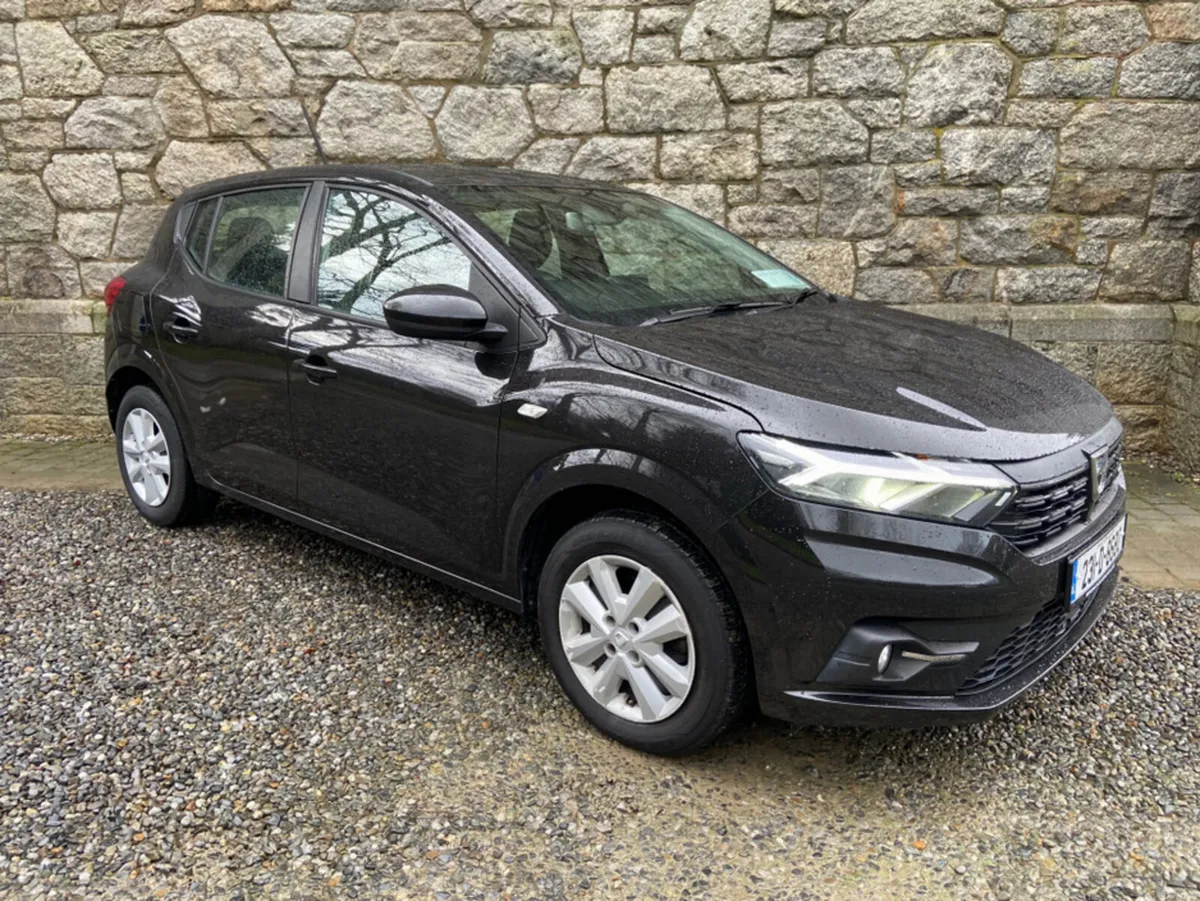 Dacia Sandero AUTOMATIC COMFORT**//**€200 ROAD TAX - Image 3