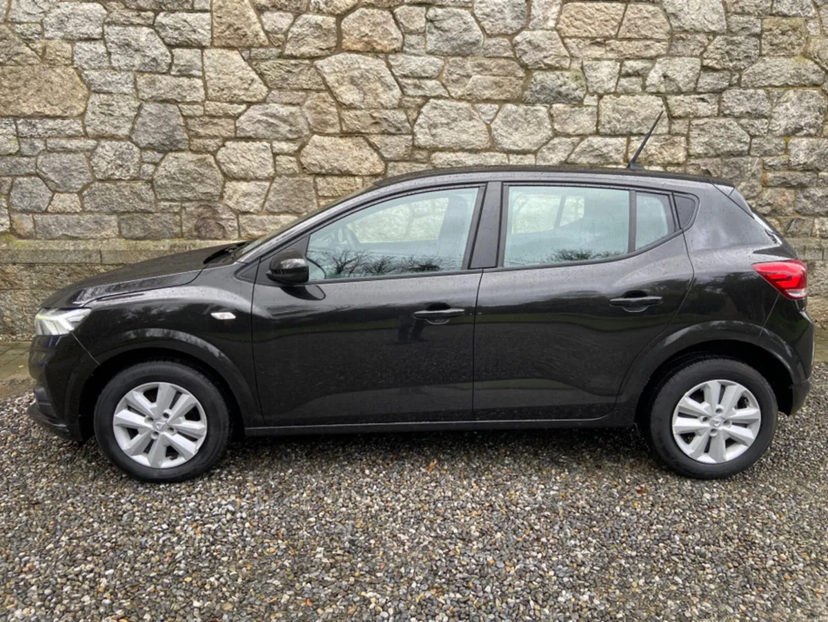 Dacia Sandero AUTOMATIC COMFORT**//**€200 ROAD TAX - Image 4