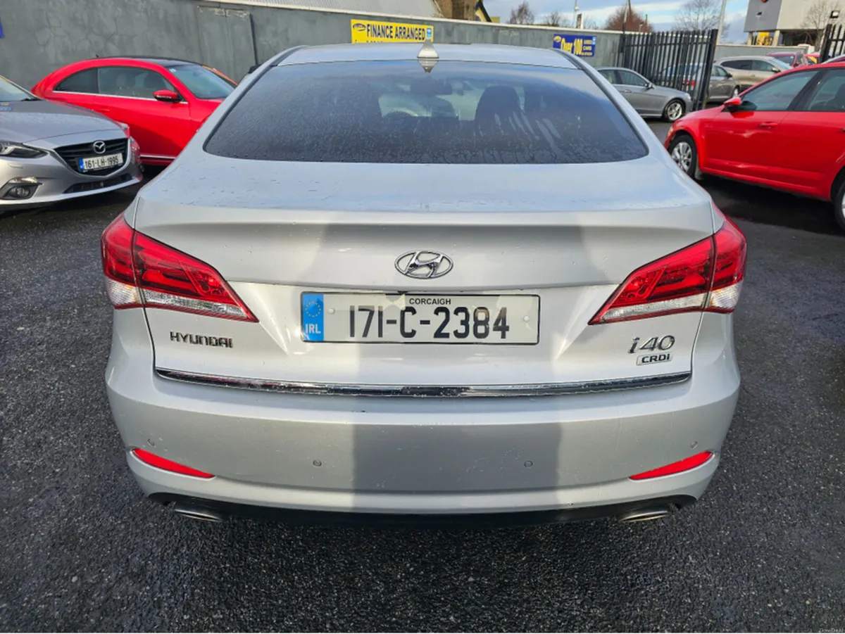 Hyundai i40 SALON EXECUTIVE 4DR COMFORT PLUS ** IR - Image 3