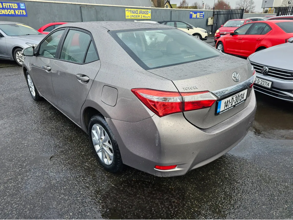 Toyota Corolla 1.4 D-4D AURA - Image 5