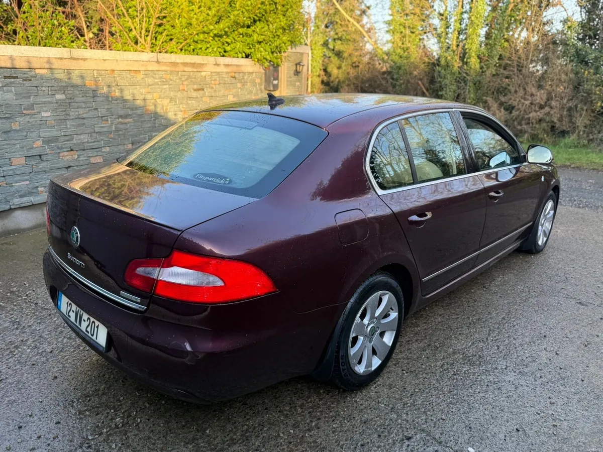 Skoda Superb 1.6Tdi *High Spec/Low Kms* - Image 2