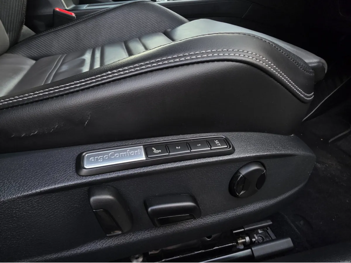 Volkswagen Passat 2.0 TSI HIGHLINE FULL LEATHER EL - Image 4