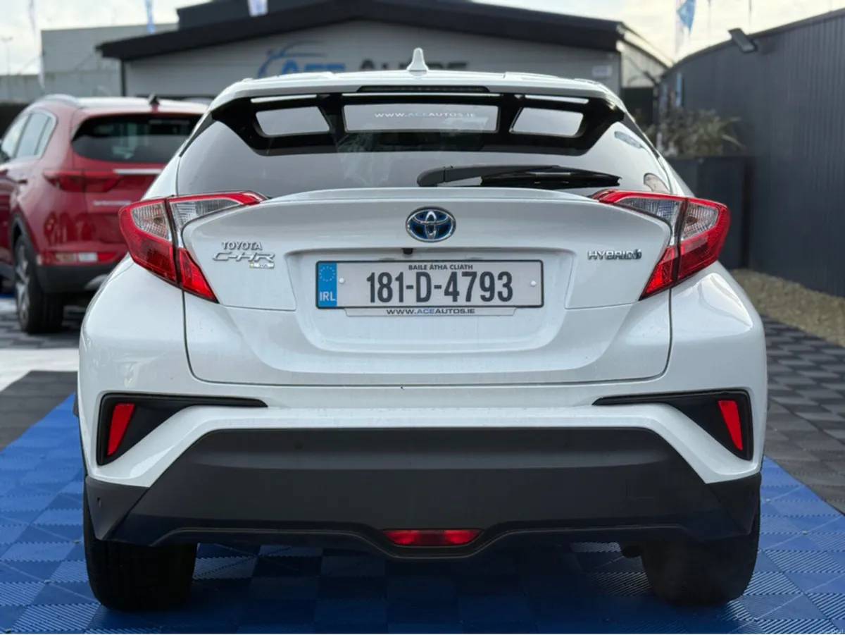 Toyota C-HR LUNA SPORT - 1.8 PETROL HYBRID - AUTO - Image 4