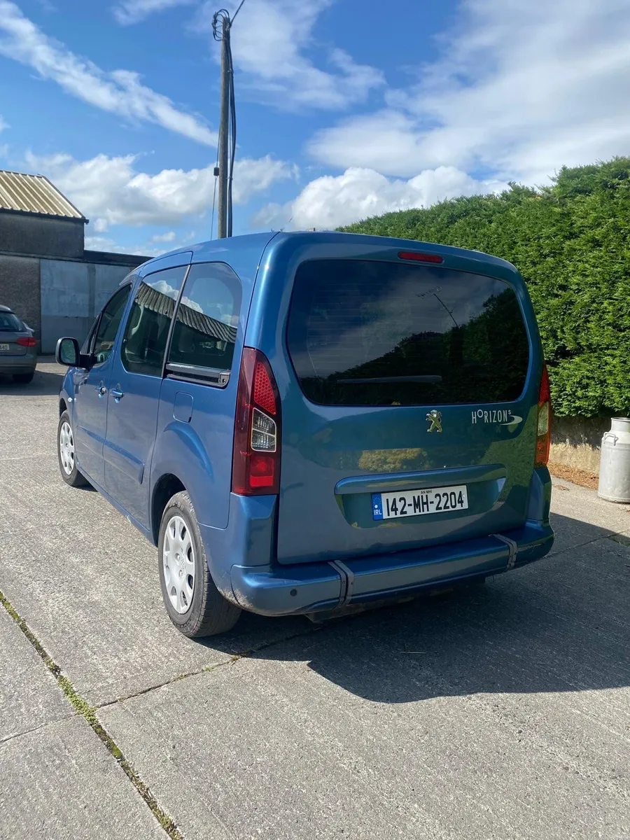 Wheelchair car - Image 2