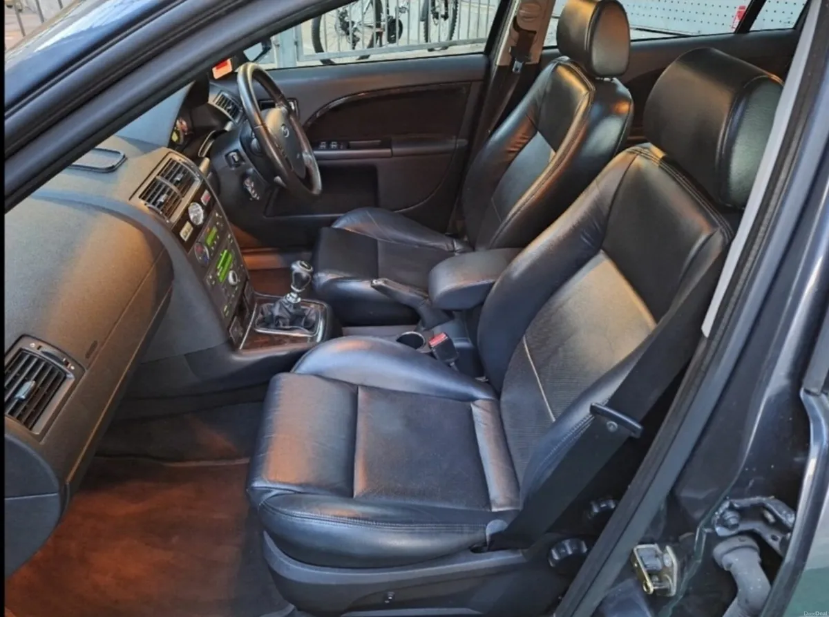 Ford Mondeo Ghia - Image 3