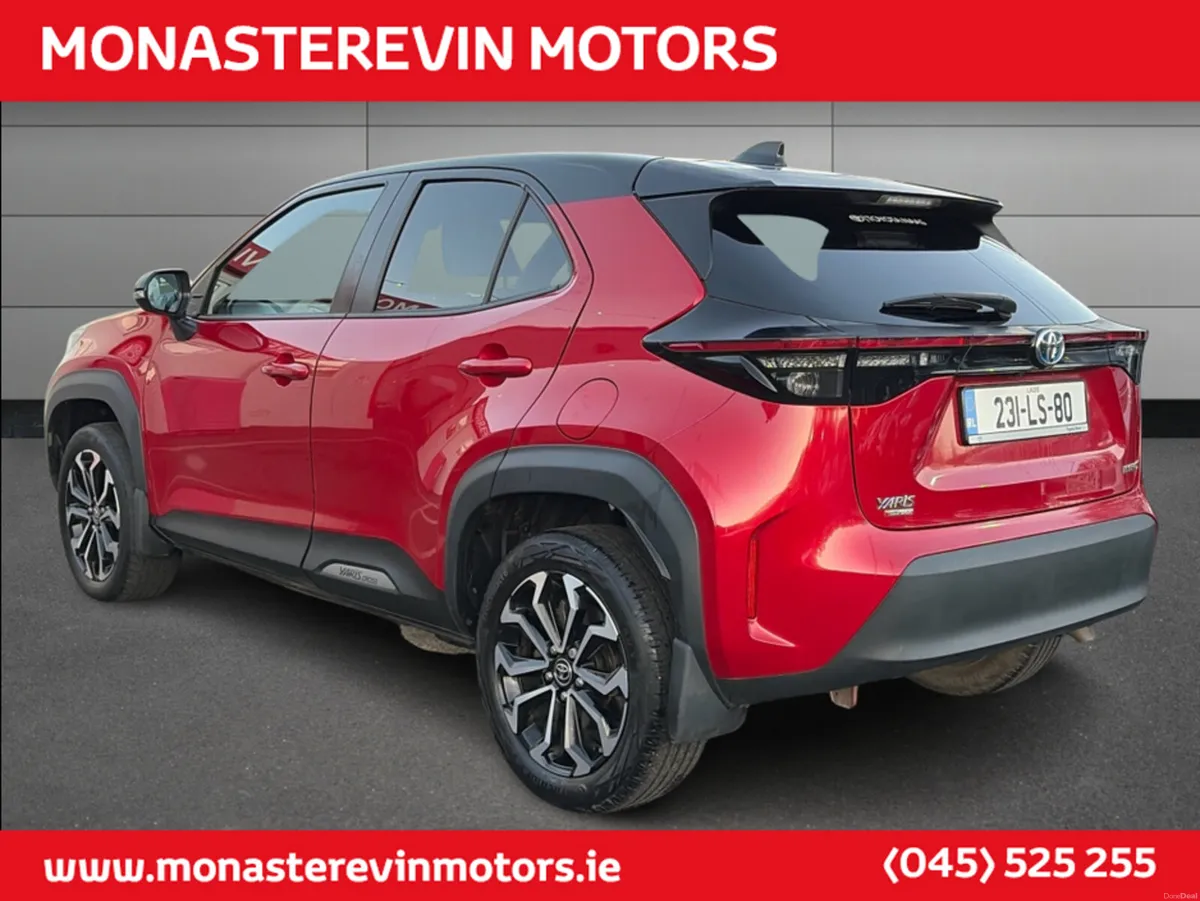 Toyota Yaris Cross CR CROSS LUNA SPORT 4DR AUTO - Image 3