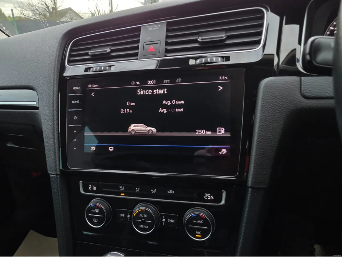 Volkswagen Golf 1.4 TSI HIGHLINE VIRTUAL CLOCKS SA - Image 6