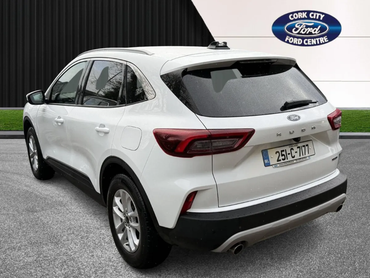 Ford Kuga TITANIUM 5DR 2.5HEVS225 S6.2 2P - Image 4