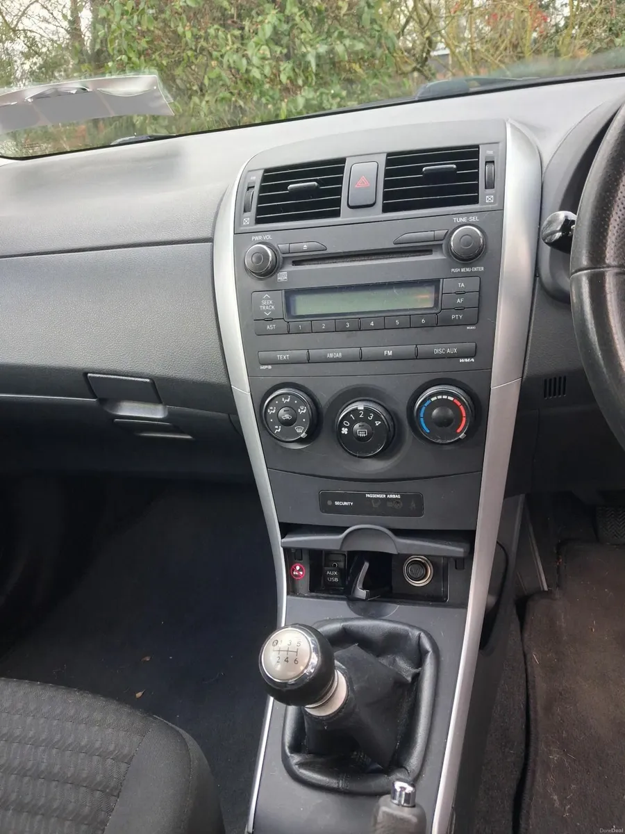 Toyota Corolla 2011 - Image 3