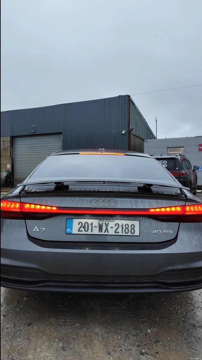 Black Edition Audi A7 2020 S-Line 40 TDI - Image 3