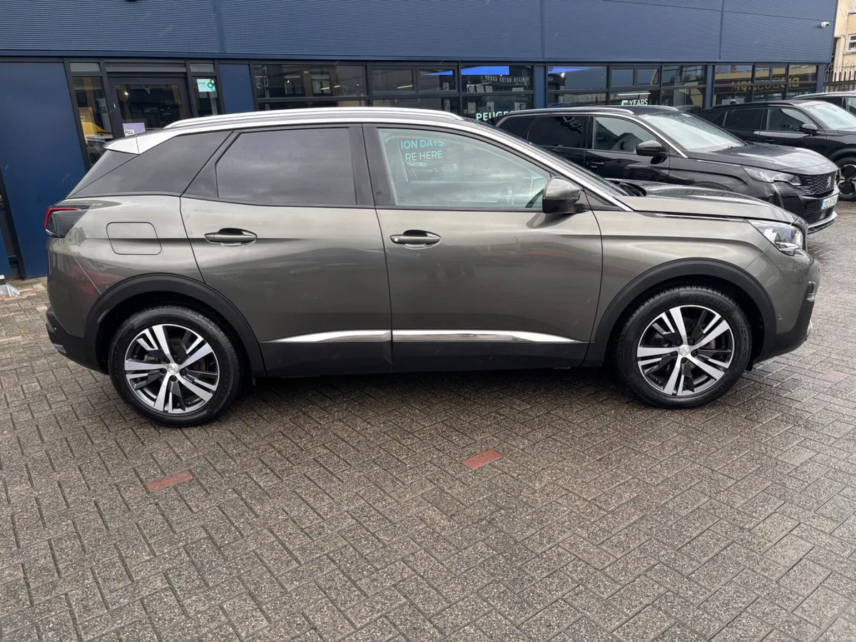 Peugeot 3008 2019 - Image 2