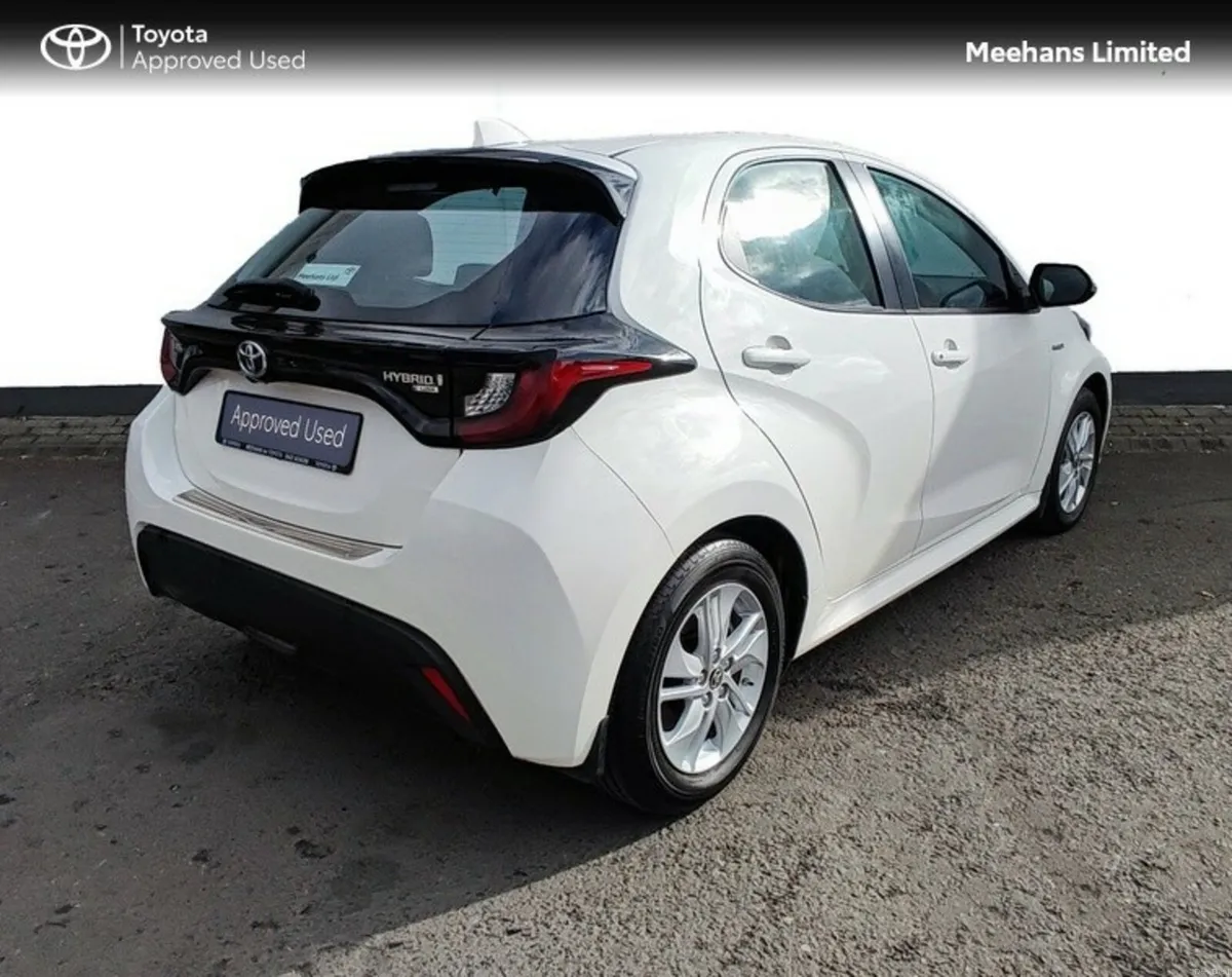 Toyota Yaris YARIS 1.5 LUNA - Image 2