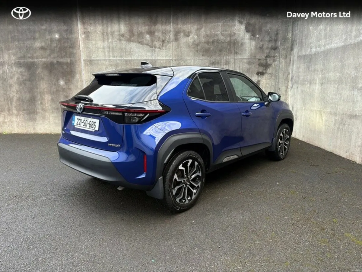 Toyota Yaris Cross CR CROSS LUNA SPORT 4DR AUTO - Image 2