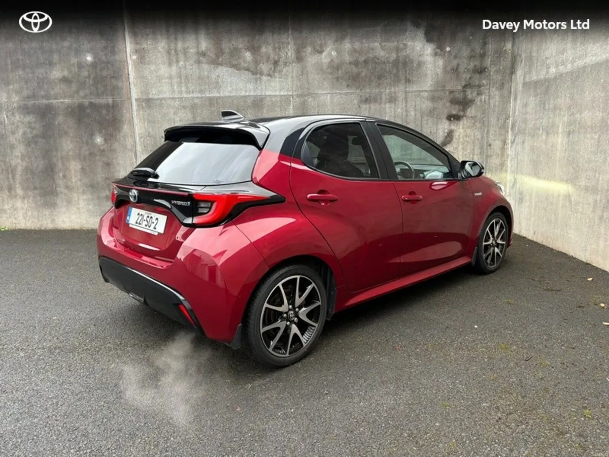 Toyota Yaris HYBRID STYLE 4DR A AUTO - Image 2